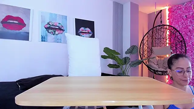 Angela donnato online show from October 2025 03:38:02 AM