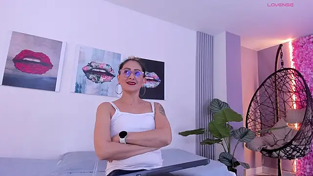 Angela donnato online show from December 2025 03:37:02 AM