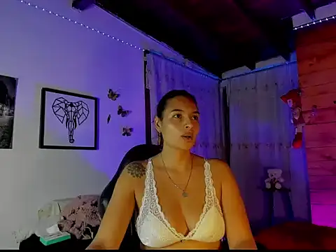 mykaelahoney online show from February 2026 06:53:02 AM