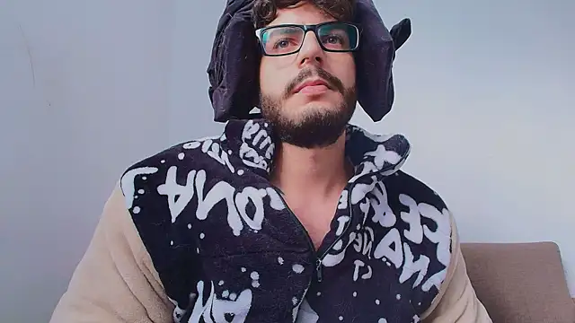 thomas gun online show from April 2026 07:55:01 PM