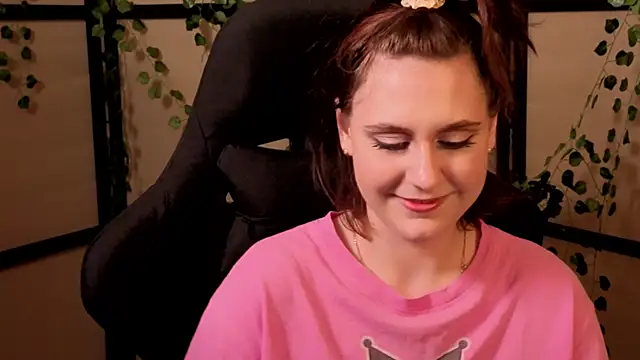 Snapshot of Diana_Flower chatting on February 2026 01:04:01 PM Diana Flower online show from February 2026 01:04:01 PM