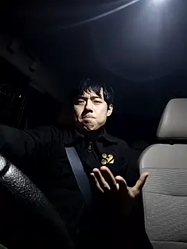 whitebriefboy online show from March 2026 07:39:01 PM