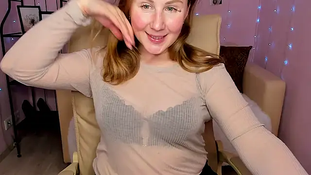 Snapshot of Helens_love chatting on February 2025 07:54:02 AM Helens love online show from February 2025 07:54:02 AM