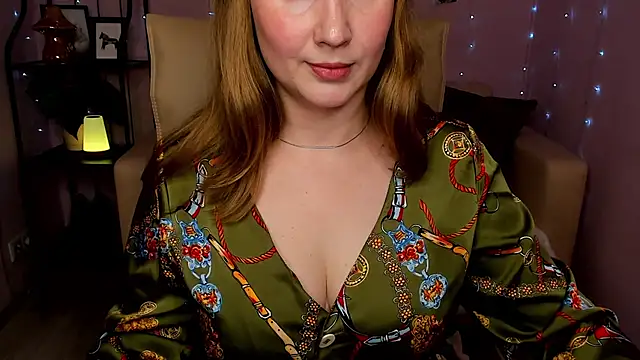 Snapshot of Helens_love chatting on February 2025 02:23:01 AM Helens love online show from February 2025 02:23:01 AM
