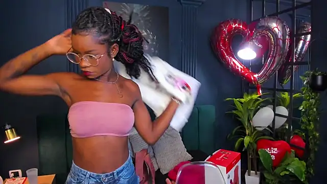 amber-hill online show from February 2025 12:04:02 PM