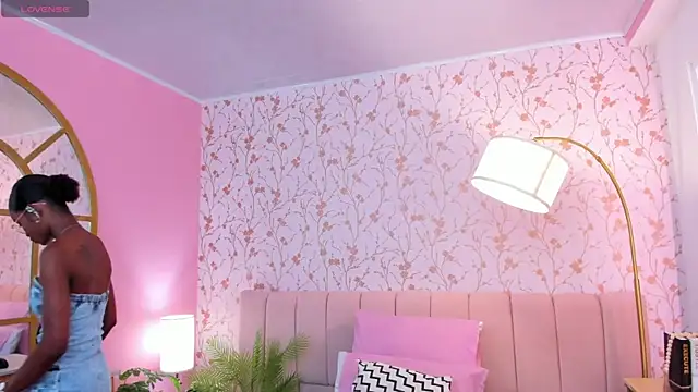 amber-hill online show from February 2025 01:24:01 AM