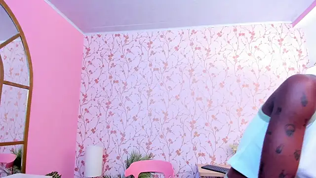 amber-hill online show from September 2025 07:03:01 PM