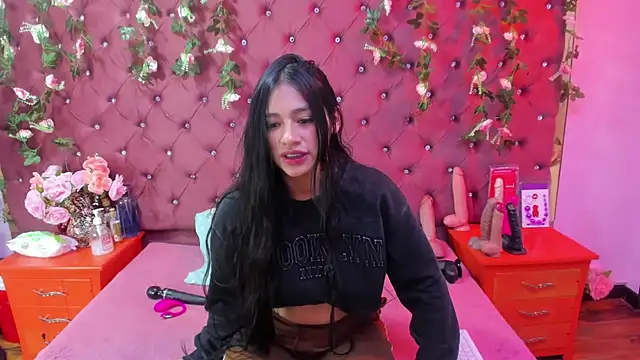 Snapshot of Mariana_Prin chatting on October 2025 02:45:01 AM Mariana Prin online show from October 2025 02:45:01 AM