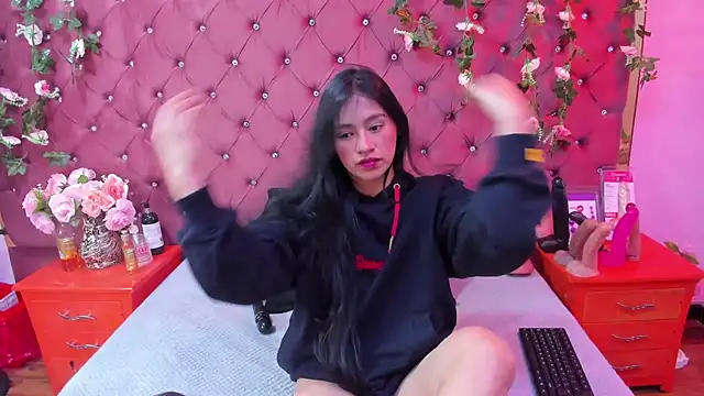 Snapshot of Mariana_Prin chatting on November 2025 02:47:02 AM Mariana Prin online show from November 2025 02:47:02 AM