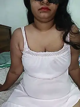 Snapshot of Reesha_99 chatting on June 2026 02:24:02 AM Reesha 99 online show from June 2026 02:24:02 AM