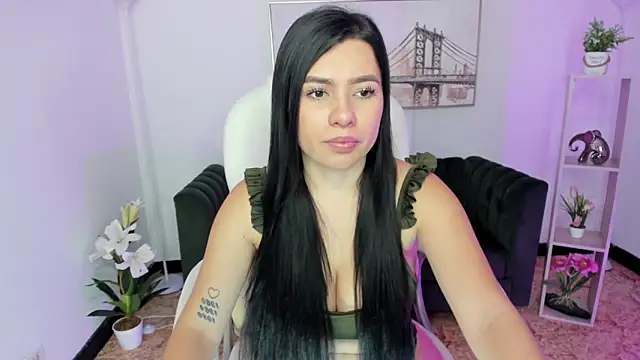 naomii campbell  online show from December 2024 01:00:01 PM