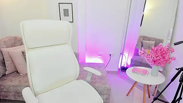 naomii campbell  online show from November 2025 07:47:01 PM