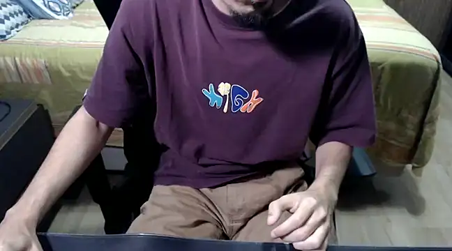 Snapshot of ViniBruv chatting on January 2025 08:33:01 PM ViniBruv online show from January 2025 08:33:01 PM