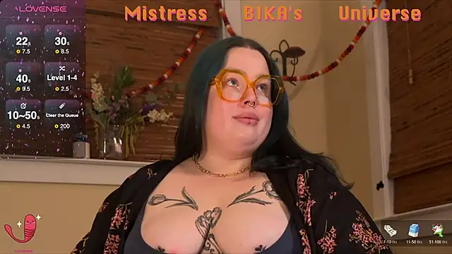 Snapshot of MissBika chatting on March 2025 02:27:02 AM MissBika online show from March 2025 02:27:02 AM