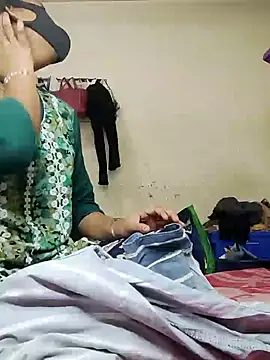 Snapshot of riya190 chatting on February 2025 06:06:01 PM riya190 online show from February 2025 06:06:01 PM