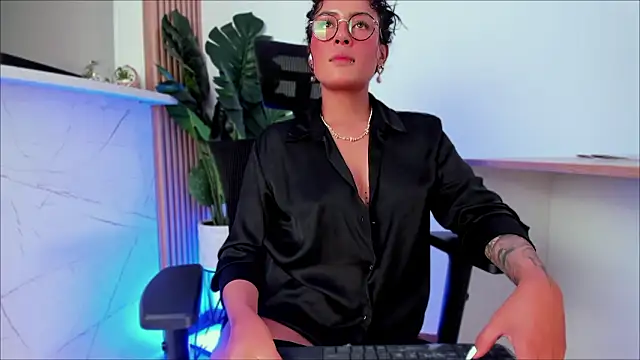 EviePhoenix online show from January 2026 10:19:02 PM