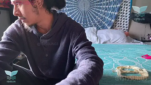 isissun03 online show from November 2025 12:37:02 PM