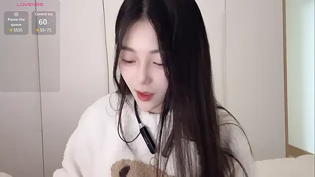 Snapshot of Sweet-Angel999 chatting on January 2025 05:59:01 PM Sweet-Angel999 online show from January 2025 05:59:01 PM