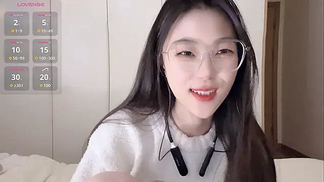 Snapshot of Sweet-Angel999 chatting on February 2025 06:33:02 PM Sweet-Angel999 online show from February 2025 06:33:02 PM