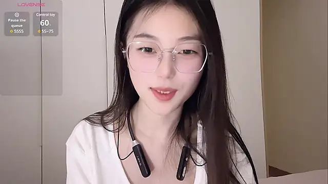 Snapshot of Sweet-Angel999 chatting on March 2025 05:31:02 PM Sweet-Angel999 online show from March 2025 05:31:02 PM