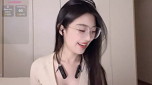 Snapshot of Sweet-Angel999 chatting on March 2025 12:56:01 PM Sweet-Angel999 online show from March 2025 12:56:01 PM