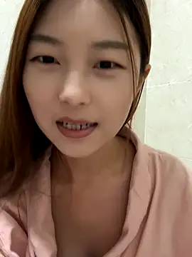 Snapshot of Sweet-Angel999 chatting on November 2025 05:12:01 PM Sweet-Angel999 online show from November 2025 05:12:01 PM