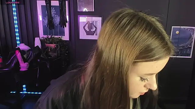 Snapshot of Lily_Moonlight chatting on January 2025 11:42:02 AM Lily Moonlight online show from January 2025 11:42:02 AM