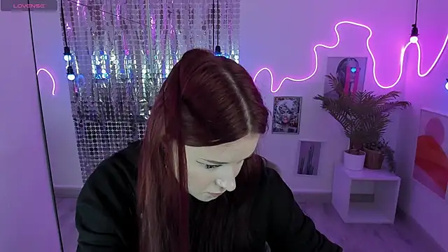 Snapshot of Lily_Moonlight chatting on September 2025 07:10:02 AM Lily Moonlight online show from September 2025 07:10:02 AM