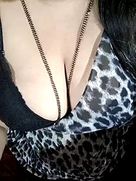 Snapshot of Beautyy38 chatting on April 2026 03:08:02 AM Beautyy38 online show from April 2026 03:08:02 AM