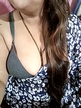 Snapshot of Beautyy38 chatting on May 2026 03:00:02 AM Beautyy38 online show from May 2026 03:00:02 AM