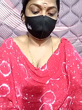 Snapshot of Renuma chatting on November 2025 10:39:02 AM Renuma online show from November 2025 10:39:02 AM