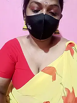 Snapshot of Renuma chatting on November 2025 12:21:02 AM Renuma online show from November 2025 12:21:02 AM