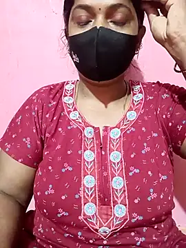 Snapshot of Renuma chatting on December 2025 12:41:02 AM Renuma online show from December 2025 12:41:02 AM