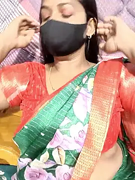 Snapshot of Renuma chatting on December 2025 03:56:02 AM Renuma online show from December 2025 03:56:02 AM