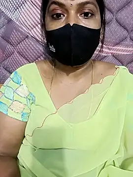 Snapshot of Renuma chatting on December 2025 04:41:04 AM Renuma online show from December 2025 04:41:04 AM