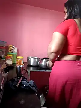 Snapshot of Renuma chatting on December 2025 05:38:02 AM Renuma online show from December 2025 05:38:02 AM