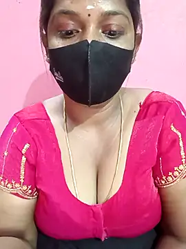 Snapshot of Renuma chatting on April 2026 09:52:01 PM Renuma online show from April 2026 09:52:01 PM