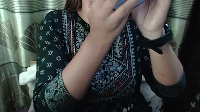 queen angelina online show from March 2026 08:02:01 PM