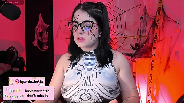 Lin-cute online show from October 2025 05:37:01 AM