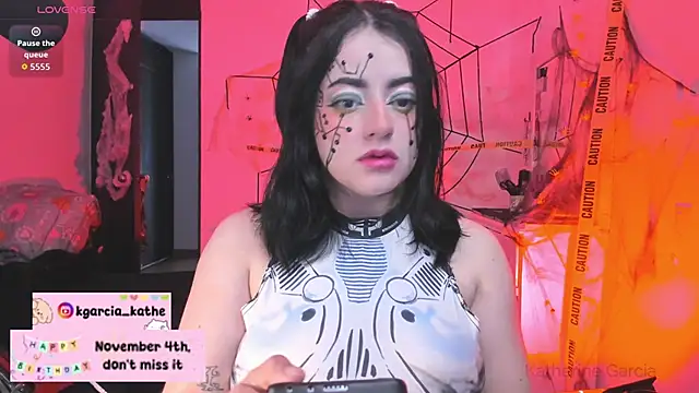 Lin-cute online show from October 2025 07:41:01 PM