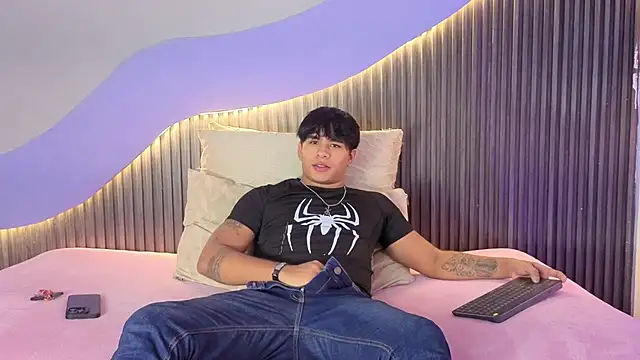 Snapshot of LuciferM_Star chatting on June 2026 03:04:01 AM LuciferM Star online show from June 2026 03:04:01 AM