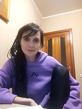 Snapshot of Francenia_lolis chatting on December 2025 06:18:01 AM Francenia lolis online show from December 2025 06:18:01 AM