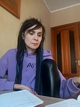 Snapshot of Francenia_lolis chatting on January 2026 12:21:02 PM Francenia lolis online show from January 2026 12:21:02 PM