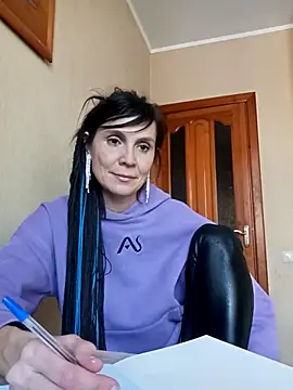 Snapshot of Francenia_lolis chatting on January 2026 11:48:02 AM Francenia lolis online show from January 2026 11:48:02 AM