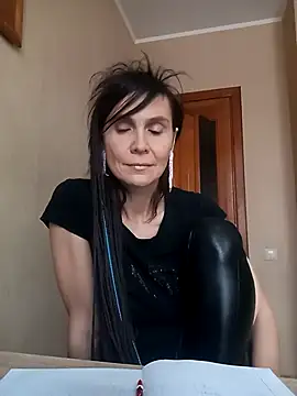 Snapshot of Francenia_lolis chatting on February 2026 07:15:01 AM Francenia lolis online show from February 2026 07:15:01 AM