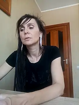 Snapshot of Francenia_lolis chatting on February 2026 01:11:01 PM Francenia lolis online show from February 2026 01:11:01 PM