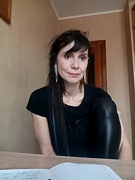 Francenia lolis online show from April 2026 06:02:02 AM