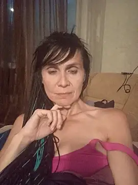 Francenia lolis online show from July 2026 06:50:02 PM