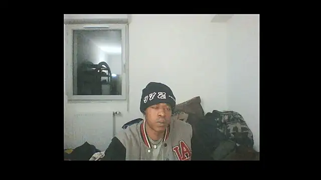 Snapshot of POPAYE972 chatting on January 2025 08:53:01 PM POPAYE972 online show from January 2025 08:53:01 PM