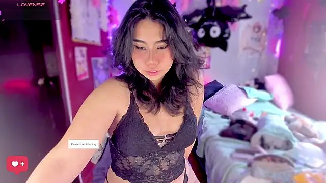 Snapshot of kiki_cavilll chatting on December 2024 12:24:01 PM kiki cavilll online show from December 2024 12:24:01 PM